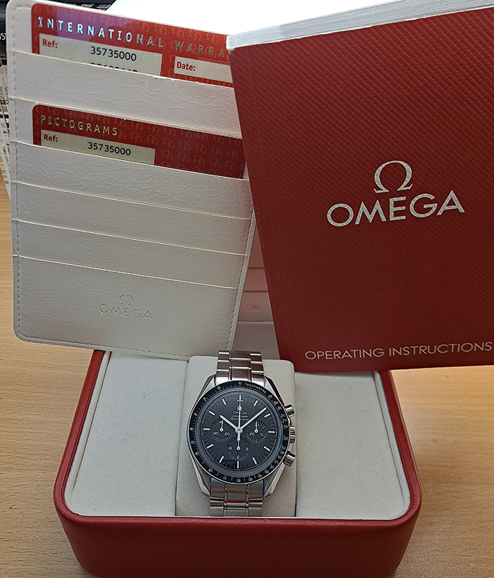 Omega Speedmaster Professional Moonwatch Sapphire Sandwich Ref. 3573.50